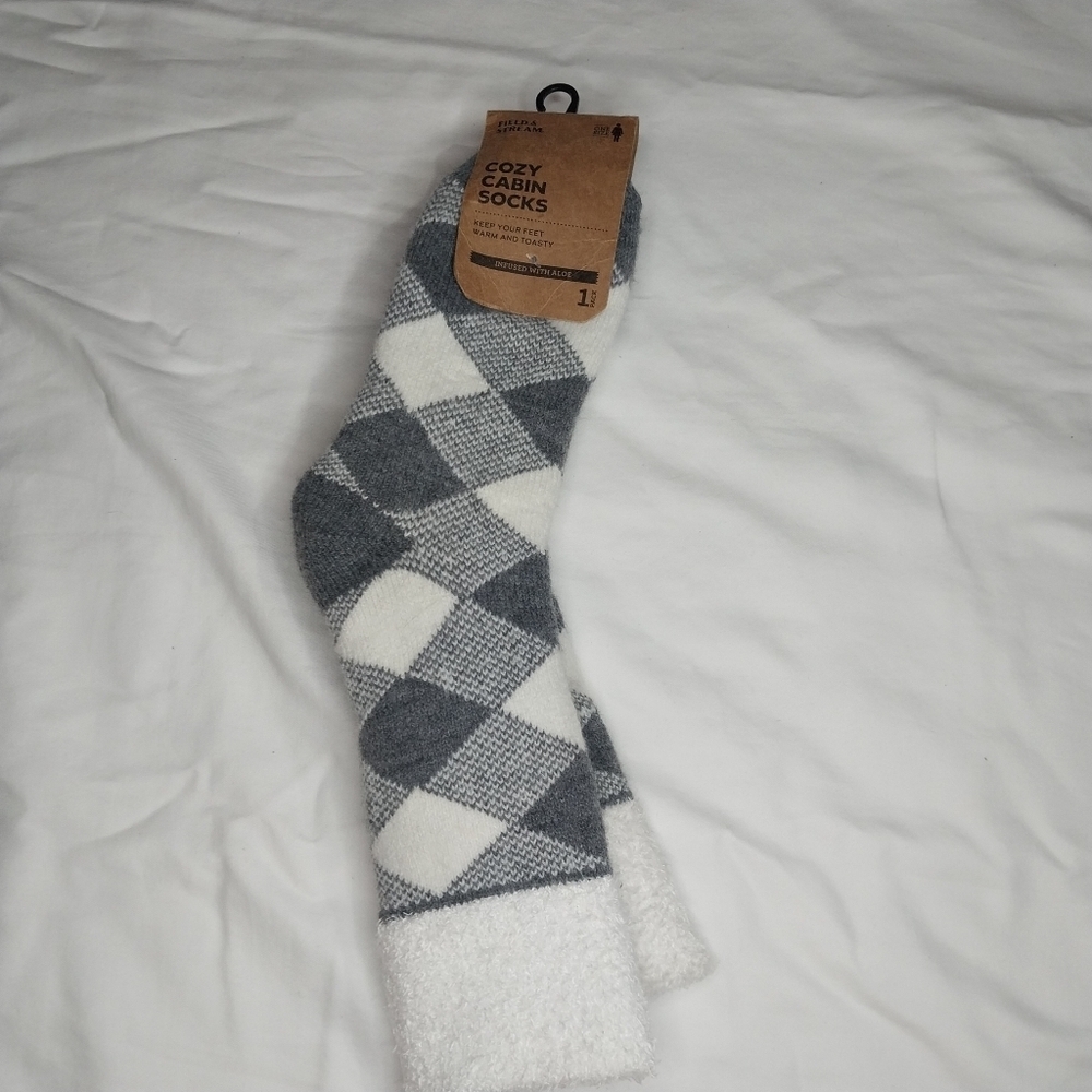 Field & Stream Cozy Cabin Socks - Gray and White